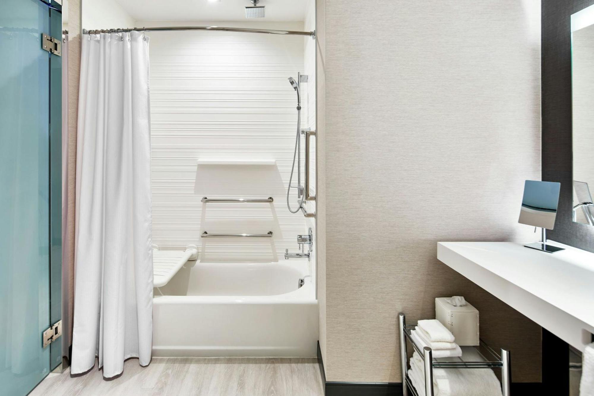 Ac Hotel By Marriott Сакраменто Екстериор снимка